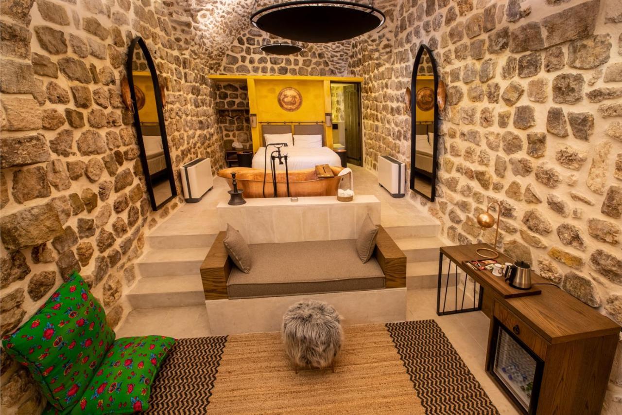 Mirsoum Hotel